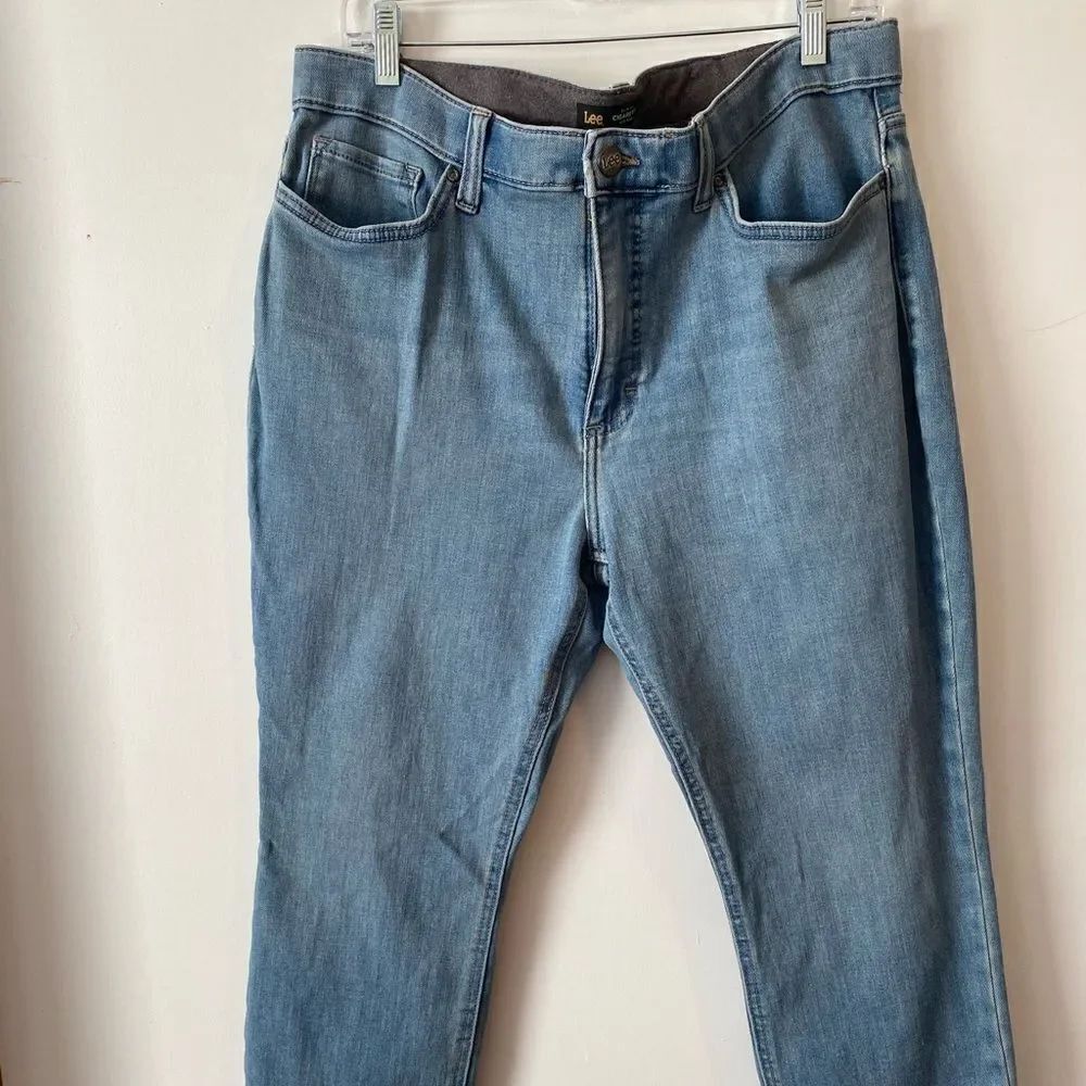 Lee Slim Fit 5 pockets Cigarette Mid-rise ankle jeans, size 16M